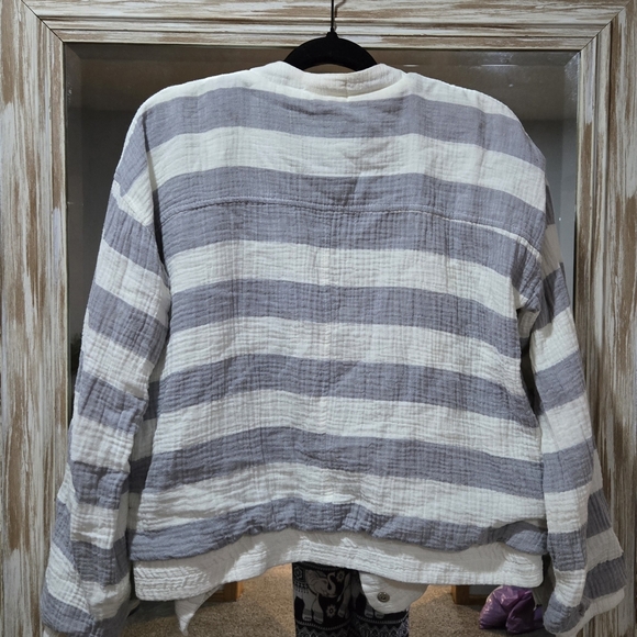 Striped Gray and White Jacket - Picture 2 of 4